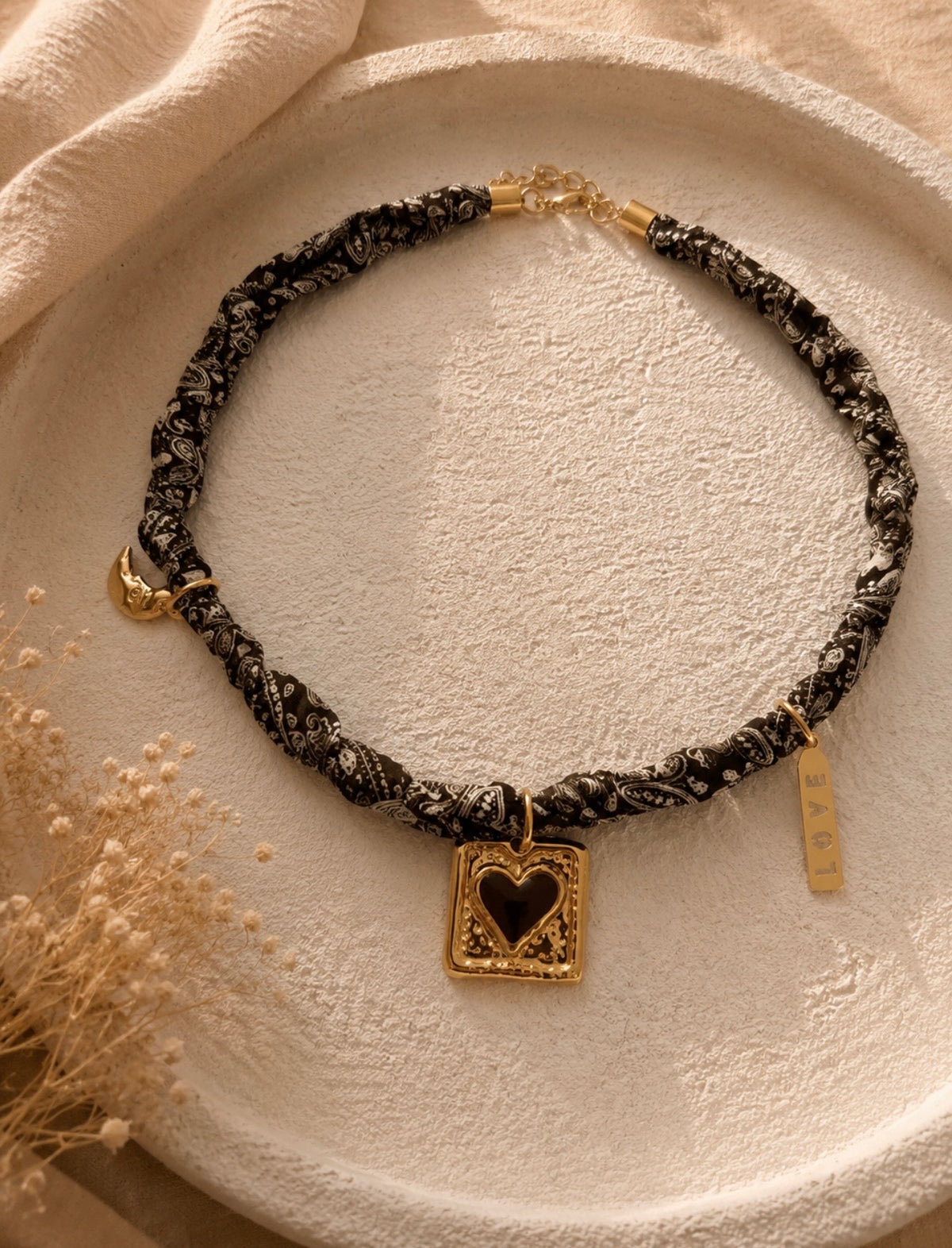 Collier Dakota